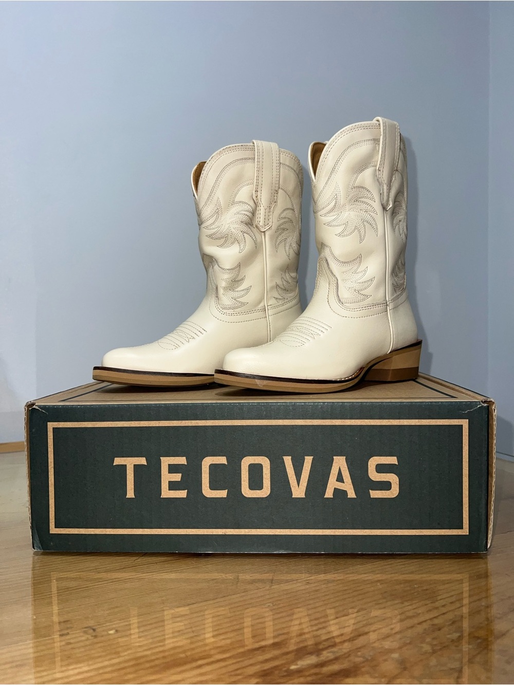 Tecovas Annie kids  Cream Western Cowboy Boots size 11C